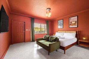 1 bedroom, desk, iron/ironing board, WiFi - 122 · Self Check-in • Free Parking • Kitchen • Pool (Clearwater)