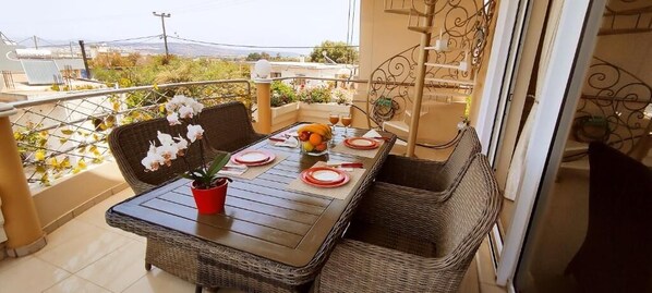 Apartment | Terrace/patio