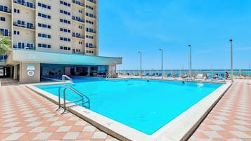 Innenpool, beheizter Pool