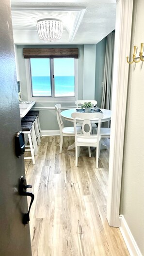 Dining - Beach Happy with Water Views from Every Window-Amenities Galore! Pinnacle Port (Panama City beach)