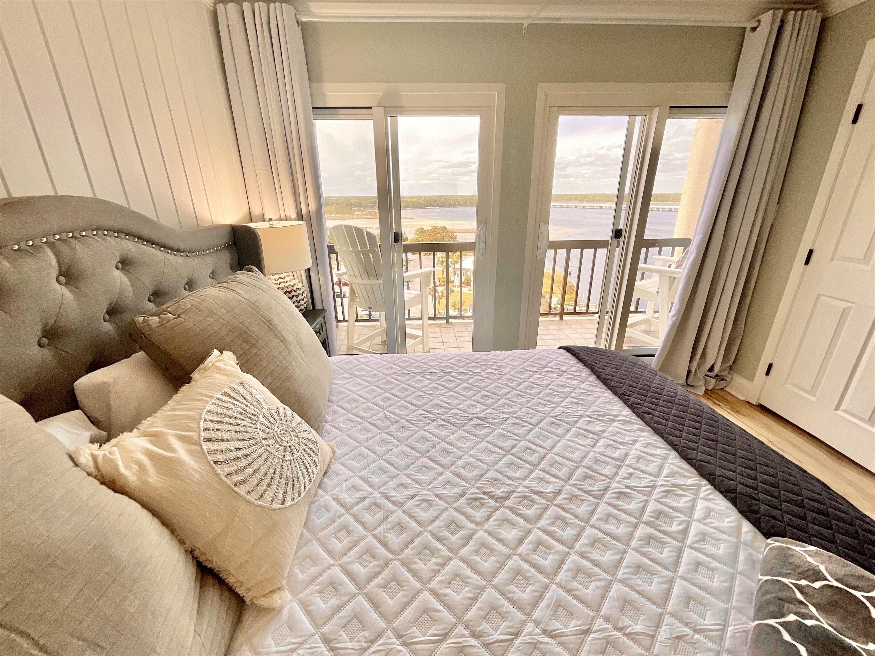 2 Schlafzimmer, Schreibtisch, Bügeleisen/Bügelbrett, Reisekinderbett