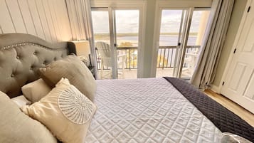 2 Schlafzimmer, Schreibtisch, Bügeleisen/Bügelbrett, Reisekinderbett