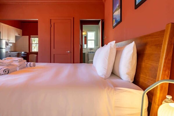 1 chambre, fer et planche à repasser, Wi-Fi, draps fournis