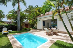 Outdoor pool, a heated pool - Relax Private villa with Heated pool, 3 bedrooms (Guargacho)