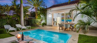 Relax Private villa with Heated pool, 3 bedrooms