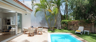 Relax Private villa with Heated pool, 3 bedrooms