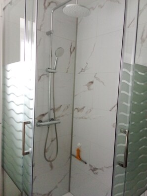 Dusche, Haartrockner