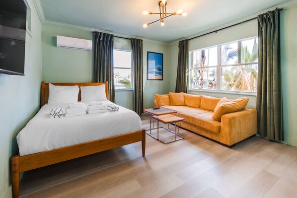 1 soverom, skrivebord, strykejern/-brett og wi-fi