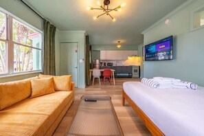 1 bedroom, iron/ironing board, WiFi, bed sheets