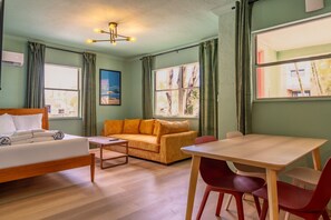 TV, offices - 127 · ☀Pool✔ Kitchen✔ Beach✔ Self Checkin✔ Free Parking✔ (Clearwater)