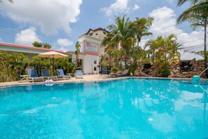 Pool - 127 · ☀Pool✔ Kitchen✔ Beach✔ Self Checkin✔ Free Parking✔ (Clearwater)