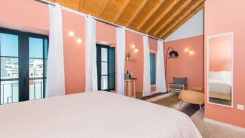 Junior Double Room | Individually decorated, individually furnished, desk, laptop workspace