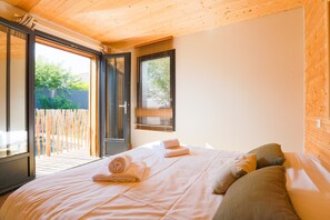 3 bedrooms, iron/ironing board, free WiFi
