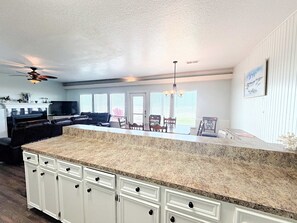 Interior - Mermaid Manor - Beachfront, Sun, Sand, Good Times! (Surfside Beach)