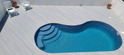 8018 Beach Rd, Semi-Oceanfront/Pool, Ocean and Sound Views, Pool, Hot Tub, 5 Bedroom House on Beach ...