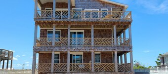 8018 Beach Rd, Semi-Oceanfront/Pool, Ocean and Sound Views, Pool, Hot Tub, 5 Bedroom House on Beach ...