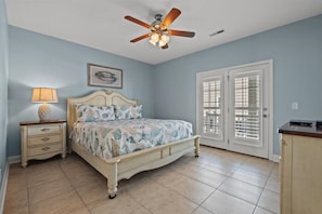 5 bedrooms, iron/ironing board, free WiFi, bed sheets