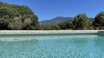 Piscina a l'aire lliure