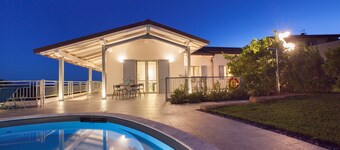 AMORE RENTALS - Ambretta Villa with Private Pool, Garden and Barbecue