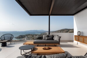 Royal Villa, 4 Bedrooms, Private Pool, Sea View | Terrace/patio