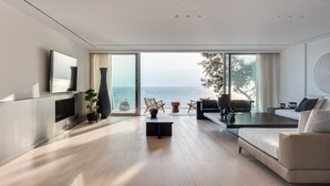 皇家别墅, 4 间卧室, 私人游泳池, 海景 | 客厅 | 智能电视、壁炉、加热地板