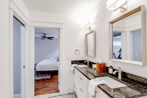 Badekar, hårtørrer