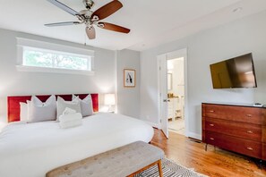 4 soveværelser, skrivebord, strygejern/strygebræt, Wi-Fi