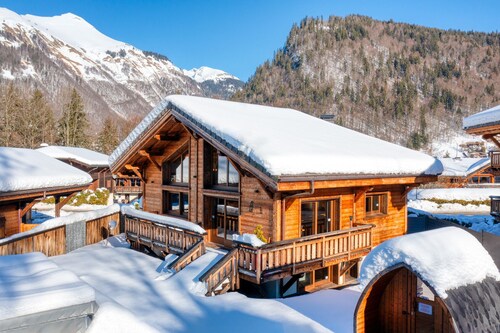 CHALET DE STANDING 5* AVEC SPA ET SAUNA