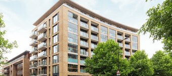 Idyllic 2 Bed Flat with Balcony in Canada Water