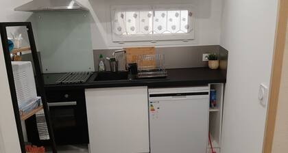 Happy Home For You Lunel : Divine Rock, un lieu cocon pour vous reposer.