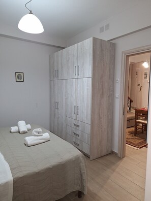 Apartamento | 1 dormitorio, edredones de plumas, colchones con acolchado adicional
