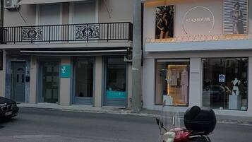 Mặt tiền nơi lưu trú