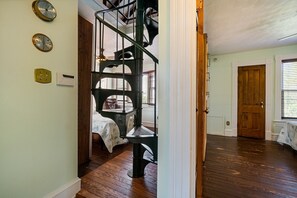 Chaumière, 4 chambres | 4 chambres, minibar, accès au Wi-Fi (inclus)