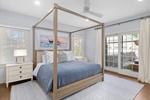 4 bedrooms, desk, iron/ironing board, travel crib