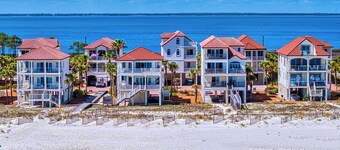 Blue Heron - Dog Friendly, Community Pool, Across from Beach, Sunset Beach!