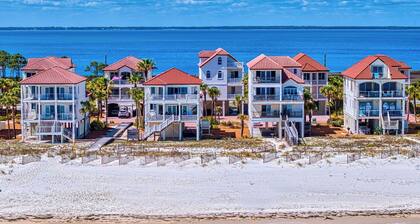 Blue Heron - Dog Friendly, Community Pool, Across from Beach, Sunset Beach!