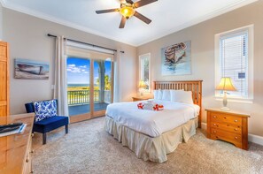 5 bedrooms, free WiFi - Blue Heron - Dog Friendly, Community Pool, Across from Beach, Sunset Beach! (St. George Island)