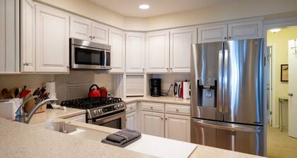 Nice Cottage on Lake Michigan with Views and Beach