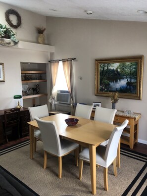 Dining - Best Location & Neighborhood  (2.5 to Downtown PGH) (Pittsburgh)