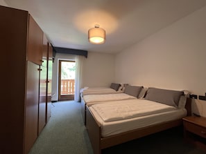 Economy Triple Room | In-room safe, free WiFi - Hotel Valsorda (Moena)
