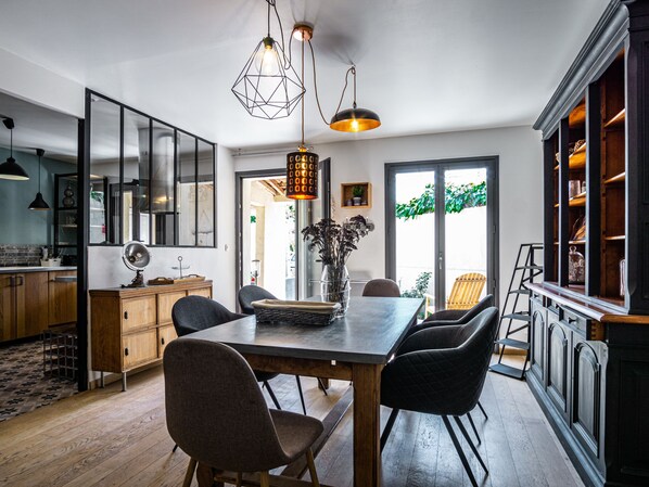 تناول الطعام