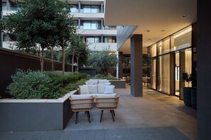 Unclassified image, 4 of 27, button