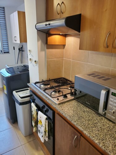 17th floor CONDO IN DOWNTOWN POBLADO POOL/SAUNA& STEAM ROOM