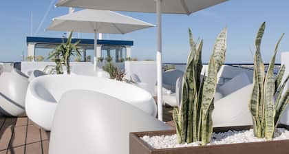 Costa do Sal - Boat Lounge Hotel