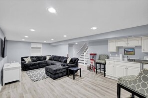 スマートテレビ、テーブルサッカー台