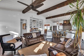 Casa, 5 habitaciones | Sala de estar