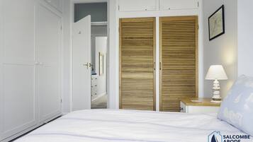 2 chambres, fer et planche à repasser, Wi-Fi gratuit, draps fournis