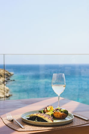 Food and drink - Cali Mykonos (Mykonos)