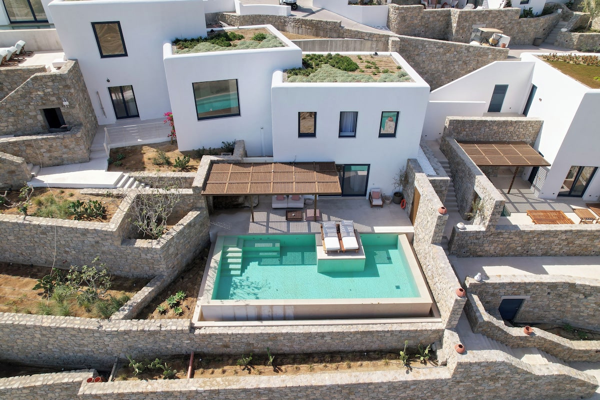 1 bedroom, Egyptian cotton sheets, premium bedding, Select Comfort beds