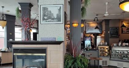 The Roses Heritage Inn